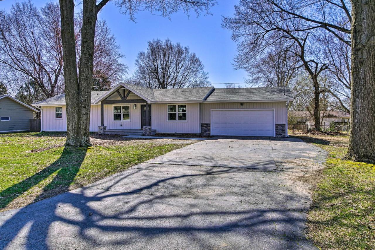 Retreat With Deck About 9 Mi To Downtown Springfield Villa Ozark Exterior foto